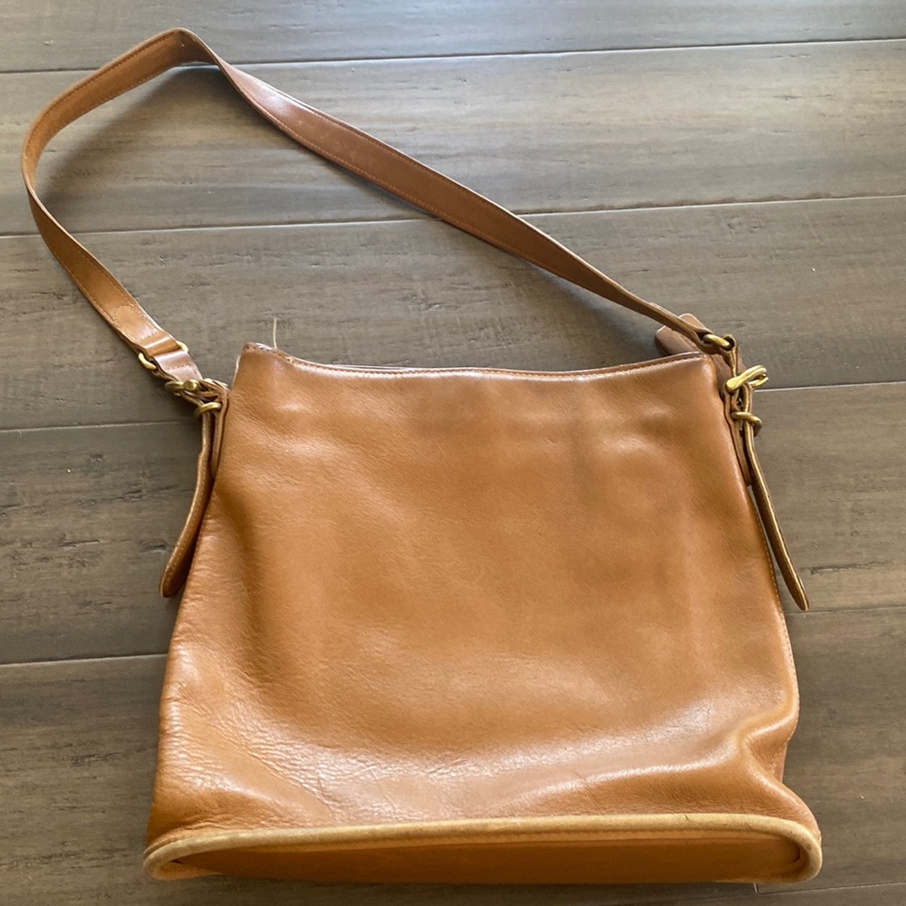 Coach Vintage Bucket Bag Tan